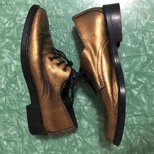 Copper gold metallic oxfords loafers Miista 37